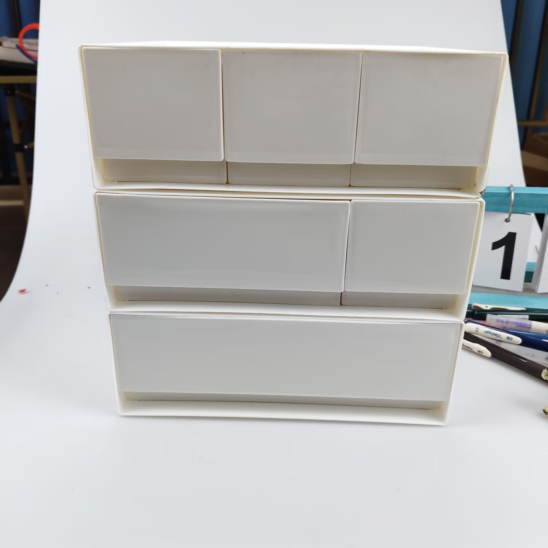 Pudełko do przechowywania na b – Home Office Desk With Drawers recenzja i cena